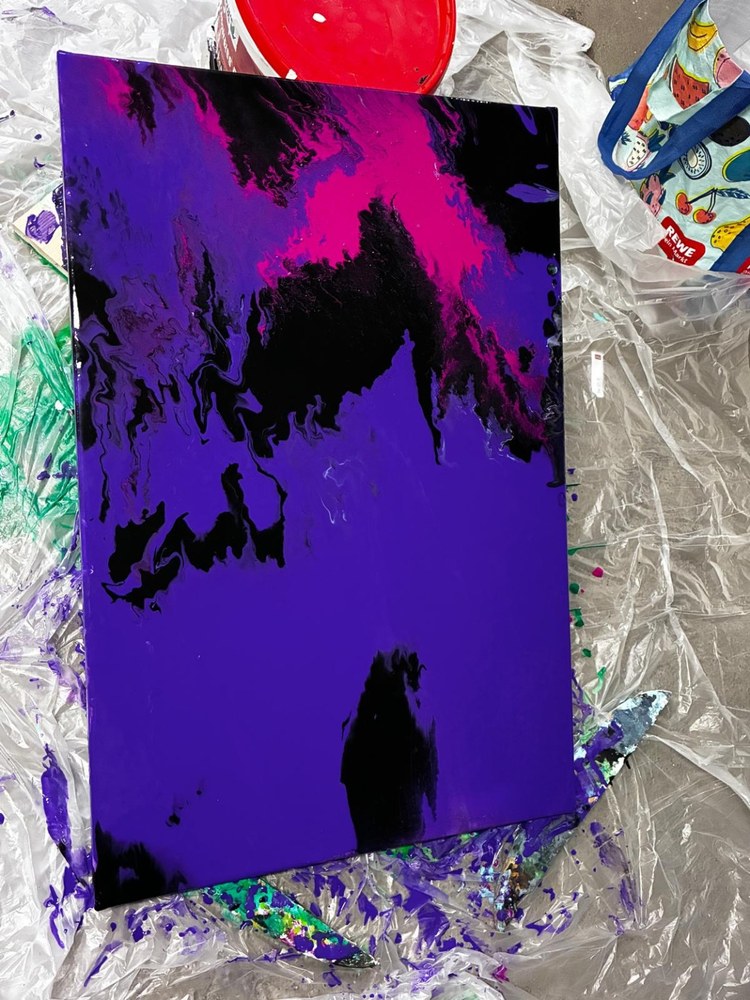 Abstraktes Werk in Violett, Magenta und Schwarz